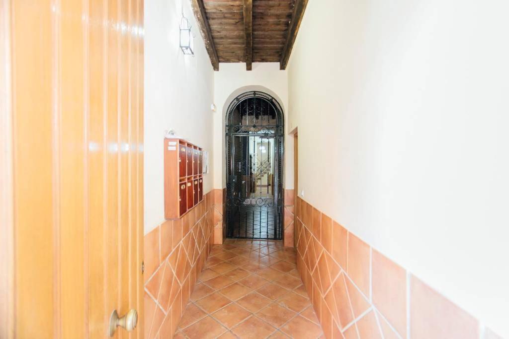 Precioso Apartamento En El Casco Antiguo De Triana Seville Exterior photo