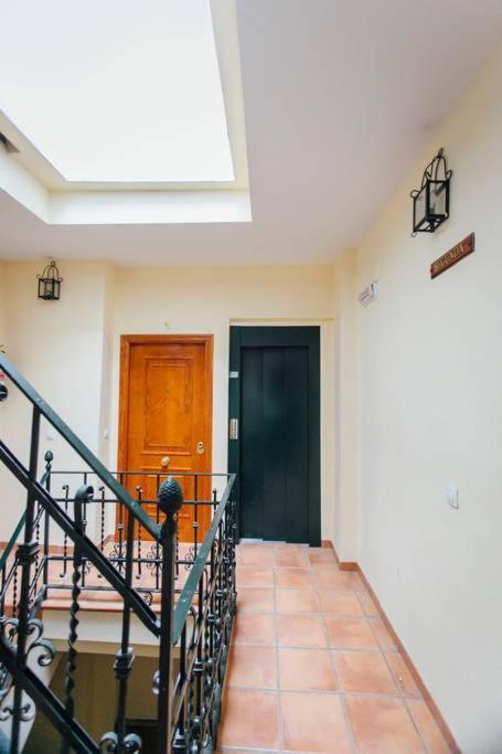 Precioso Apartamento En El Casco Antiguo De Triana Seville Exterior photo